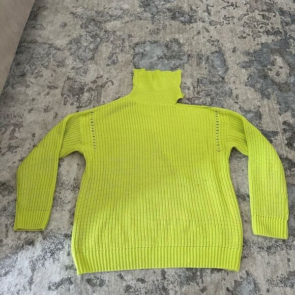 ASTR Lime Green Open Neck Sweater - Picture 1 of 7